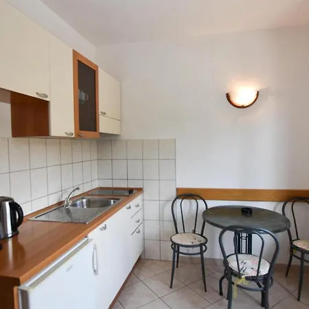 Karmen Apartment