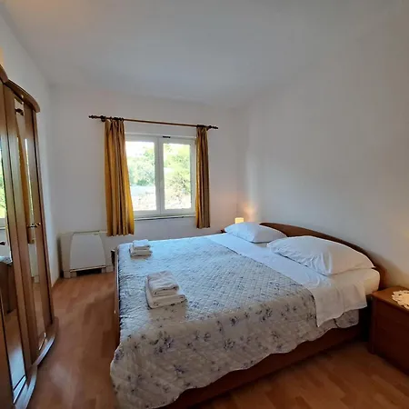 Apartment Karmen Primosten