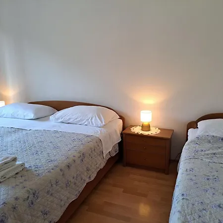 Karmen Apartment
